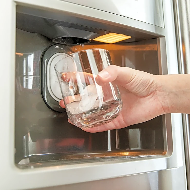 5 Disadvantages Of A Built-In Ice Maker In Your Refrigerator