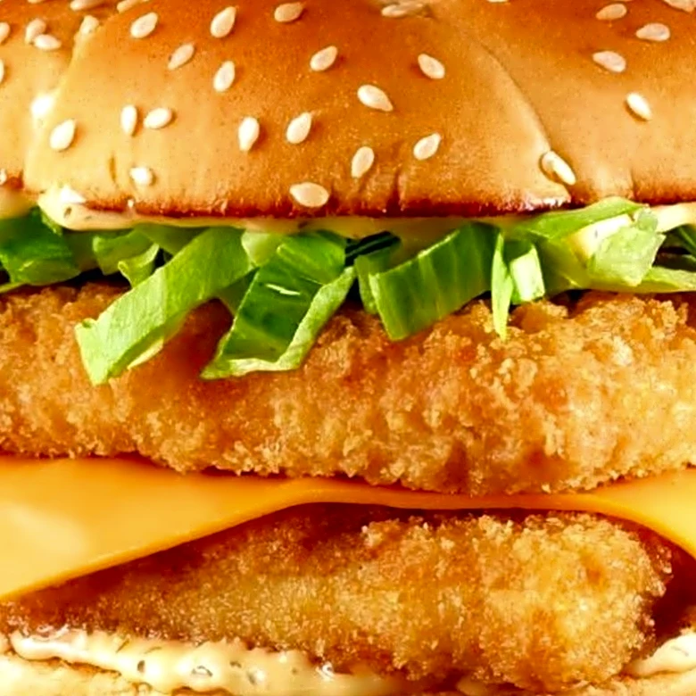 Customers Say These 2 Burger Chains Sell A High-Quality And Filling Fish Sandwich