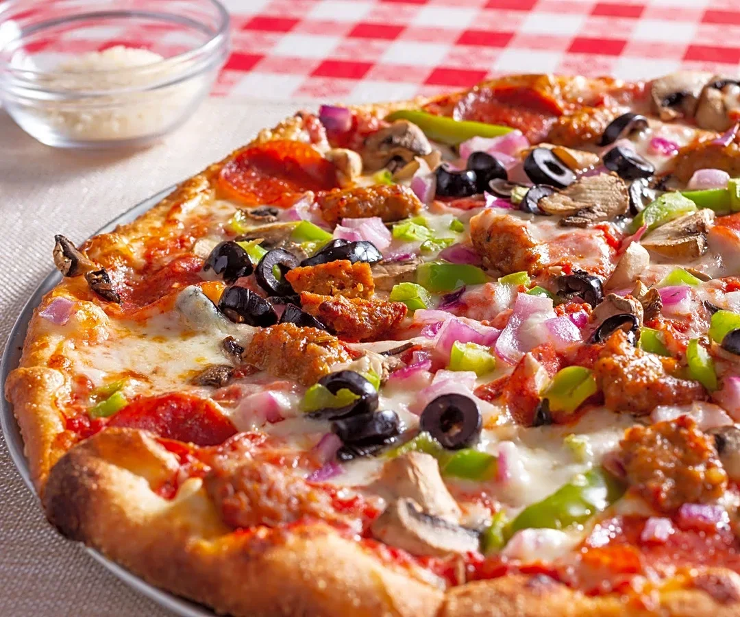 The Famous Italian-American Brand That Makes High-Quality Frozen Pizza