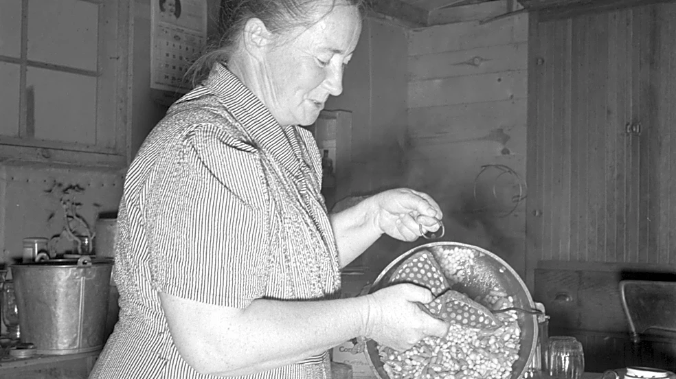 13 Depression-Era Dishes You Need To Try