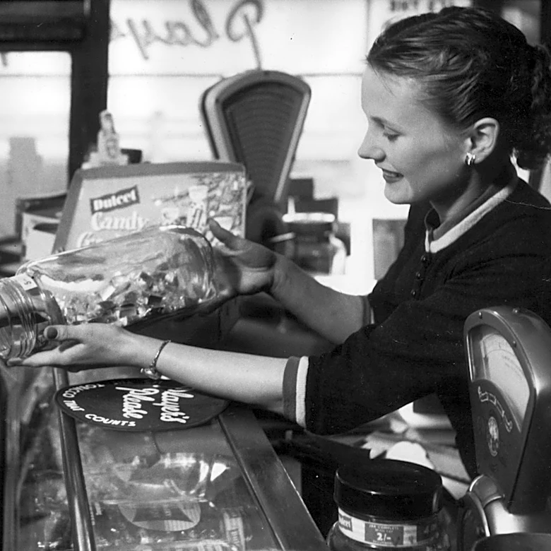 10 Old-School Halloween Candies That Make Boomers Nostalgic