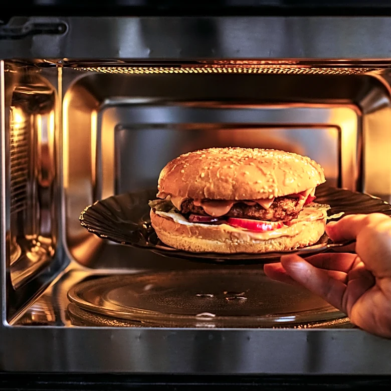 10 Restaurant Chains That Actually Microwave Their Food