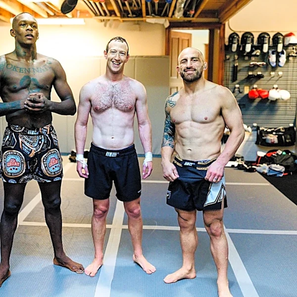 Israel Adesanya trains with Alexander Volkanovski after City Kickboxing departure