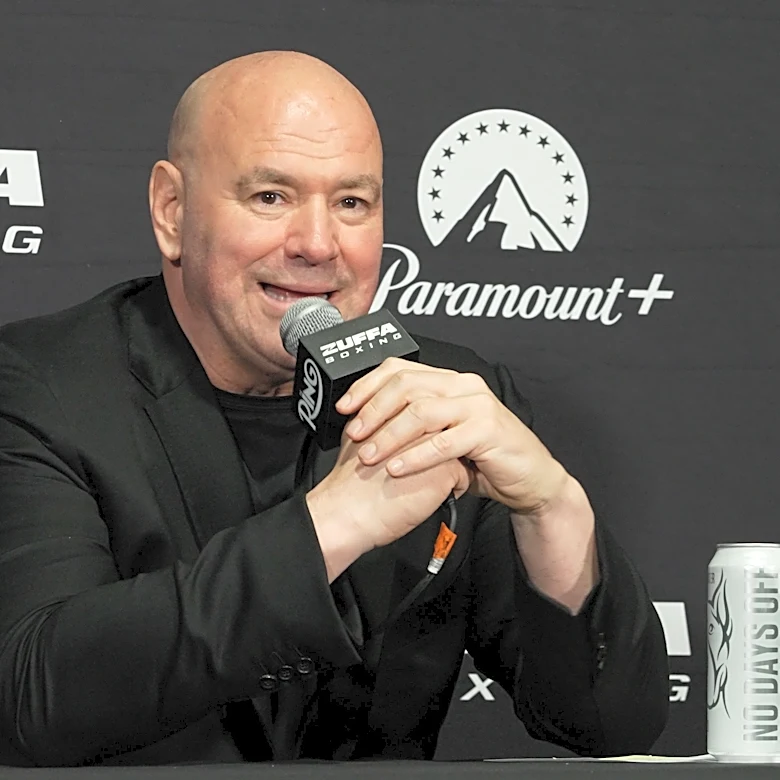 Dana White denies banning Oscar De La Hoya from Garcia vs. Benn