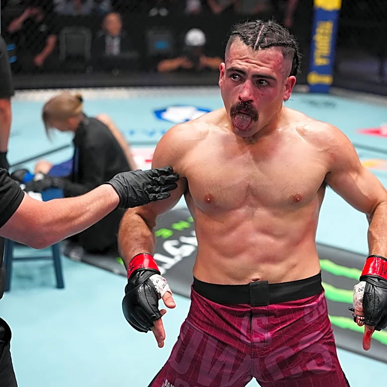 DWCS video: Luis Hernandez thrills with table-turning finish, hits DX crotch chop