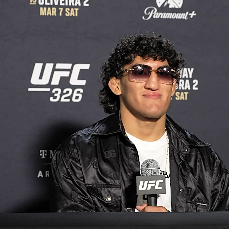 Video: 'UFC Fight Night 289: Rosas Jr. vs. Barcelos' media day live stream