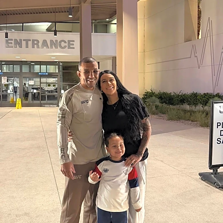 UFC's Raoni Barcelos discharged from hospital after in-fight health scare