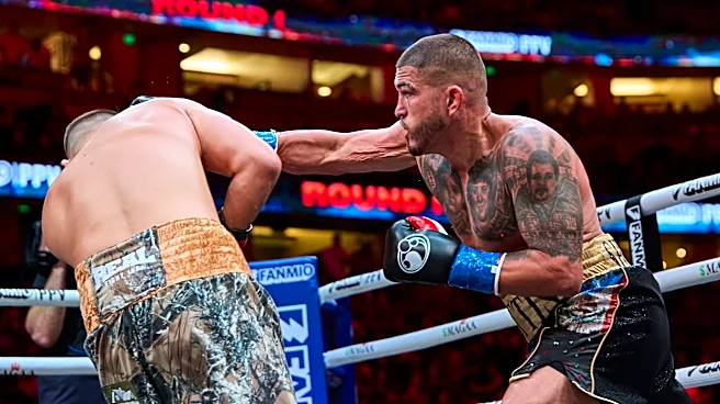 Ex-UFC champ Anthony Pettis books boxing match in India