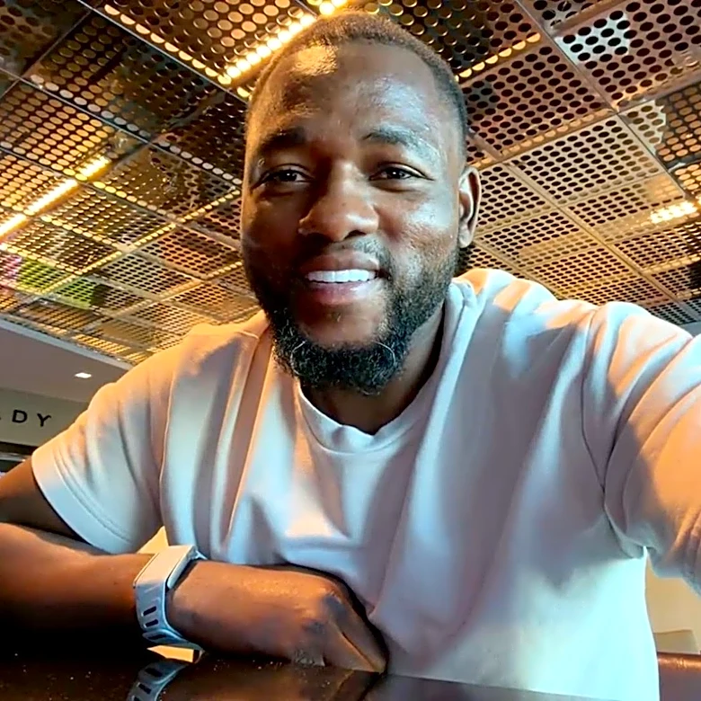 Manel Kape warns Joshua Van of having 'delusional confidence' before UFC 336