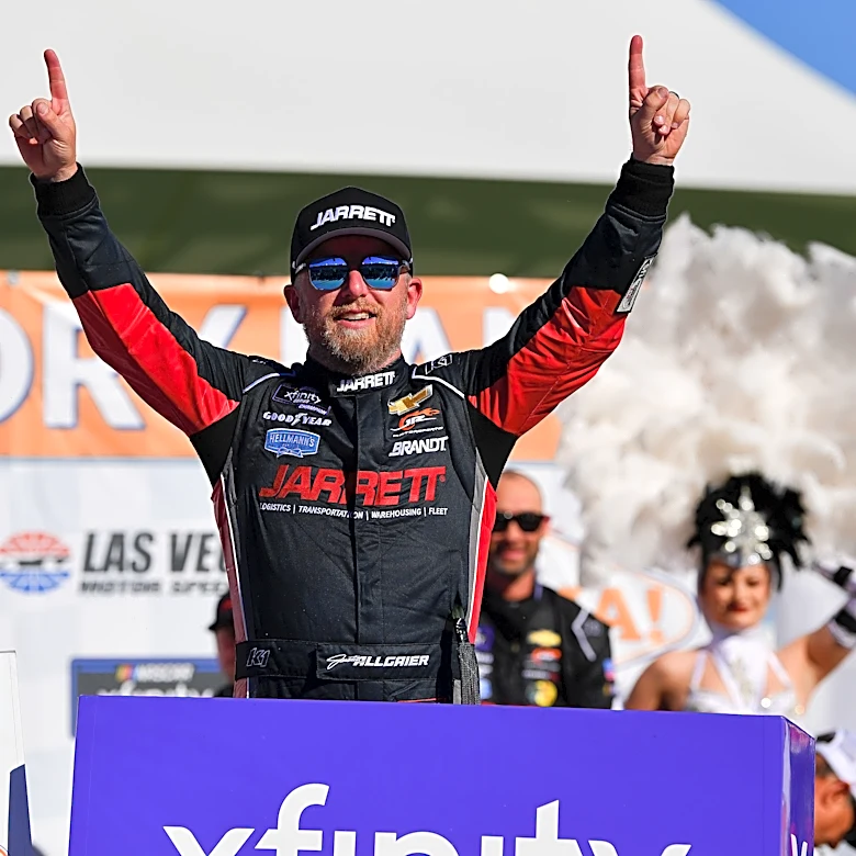 Justin Allgaier in prime position to take Chase lead at Martinsville