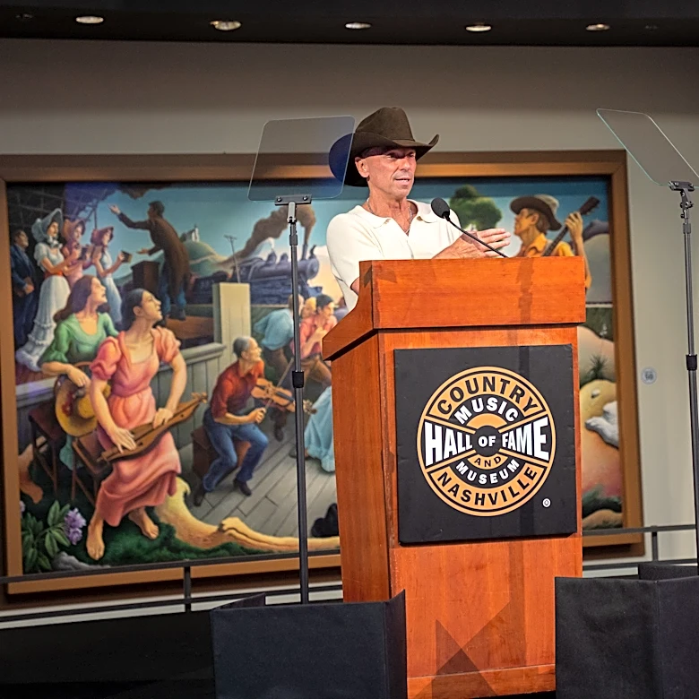 Kenny Chesney opens 'Living in Fast Forward' Hall of Fame exhibit