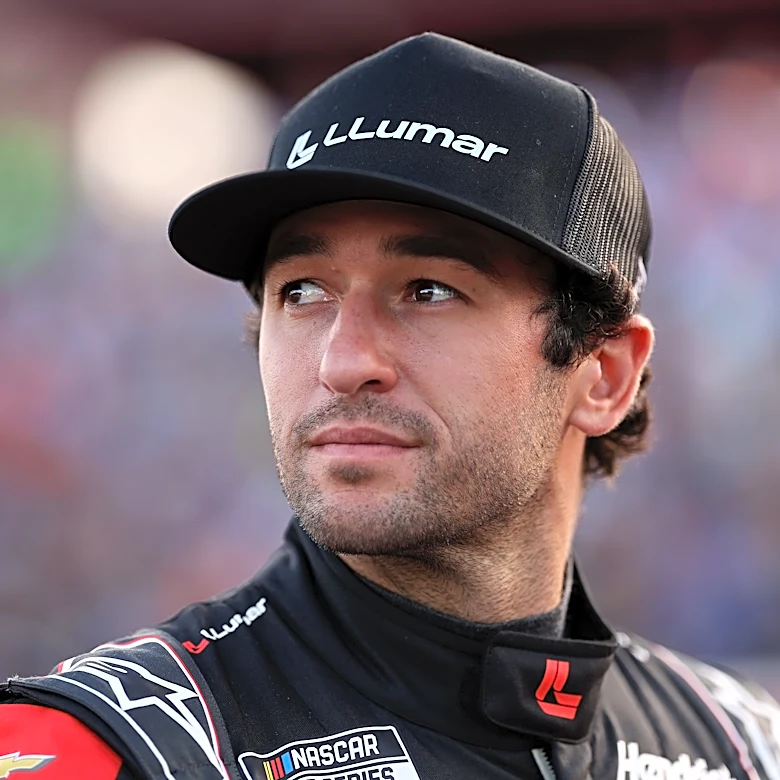 Why Chase Elliott wants more Saturday night NASCAR races