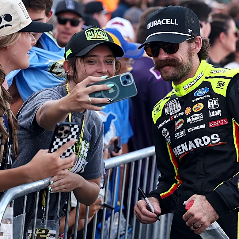 NASCAR Iowa qualifying results, Ryan Blaney on Cup Series pole as starting lineup set