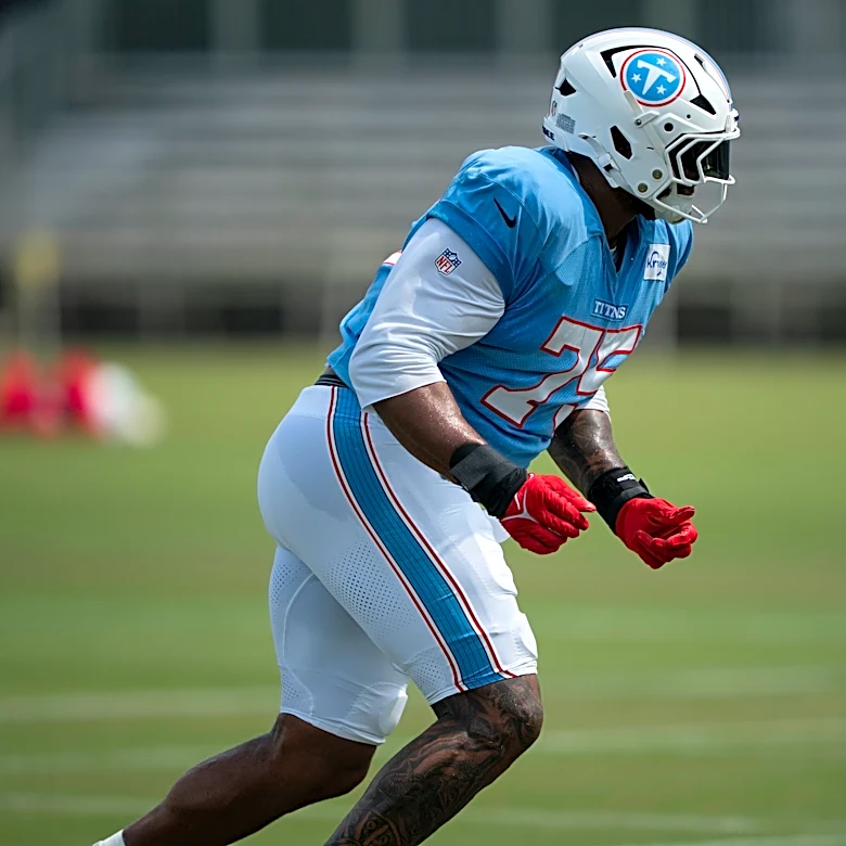 Two Titans OL kicked out of practice for fighting during scrappy joint session vs 49ers