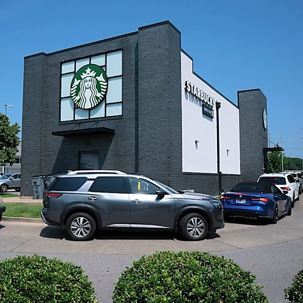 Starbucks lays off 100+ employees who refused Nashville relocation