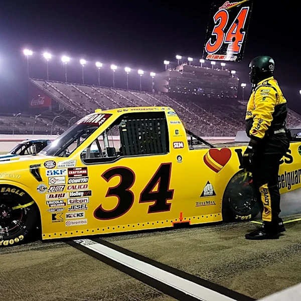 NASCAR Truck Series New Hampshire lineup, TV schedule for Saturday's race