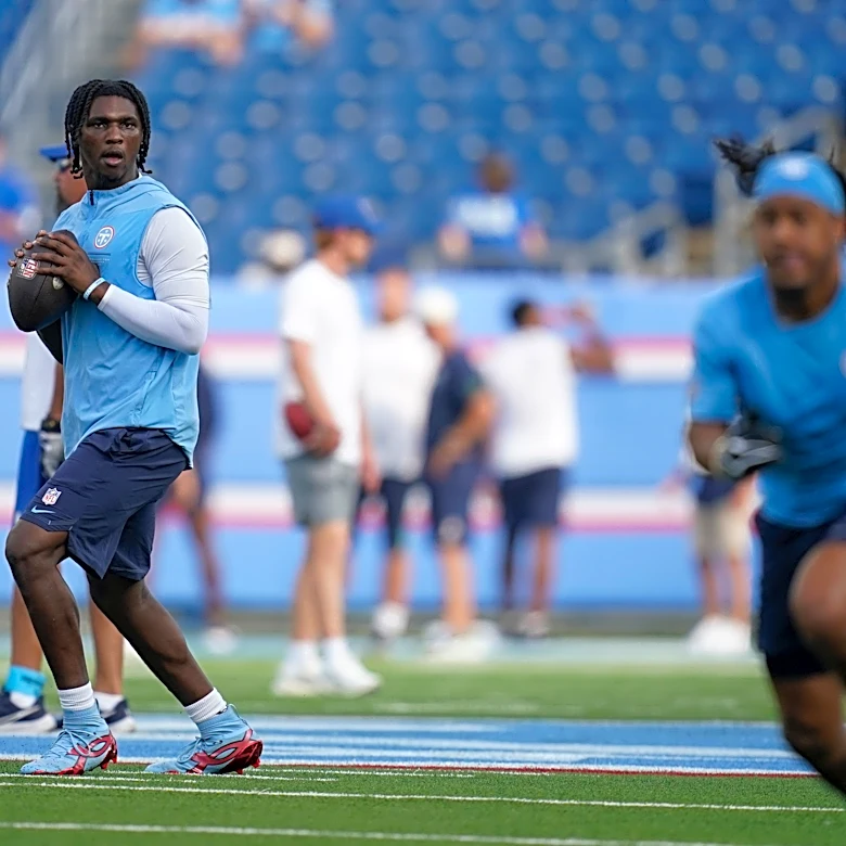 Big interceptions, slow Titans offensive performance at practice on Aug. 25
