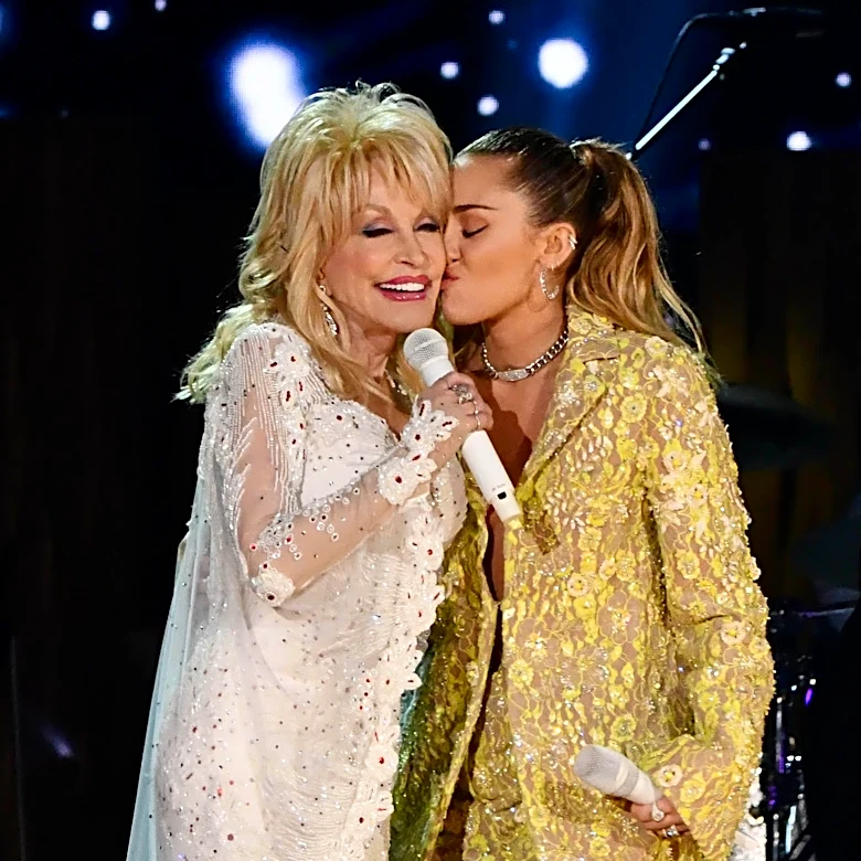 Miley Cyrus reacts Dolly Parton's death: 'She would want me to feel it'