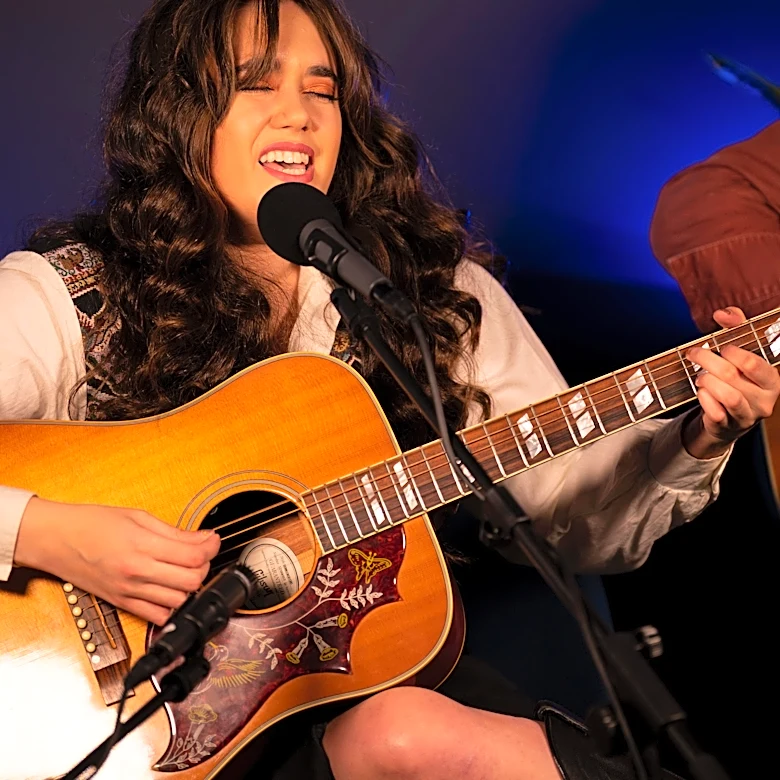 Watch one of Dolly Parton's final collaborators perform 'Son of Jolene' | Exclusive