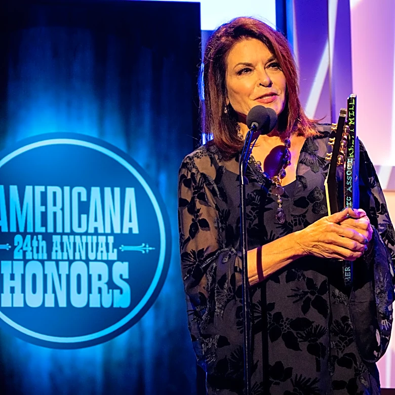 Singer-songwriter Rosanne Cash cancels shows amid 'medical emergency'
