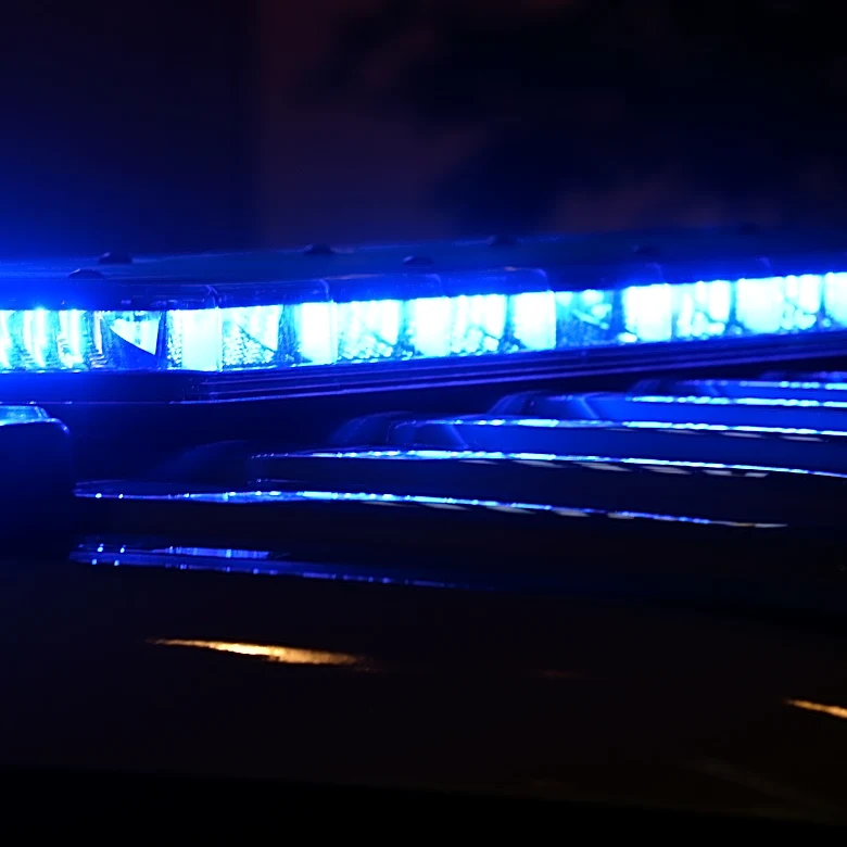 Police injure Columbia man in shootout