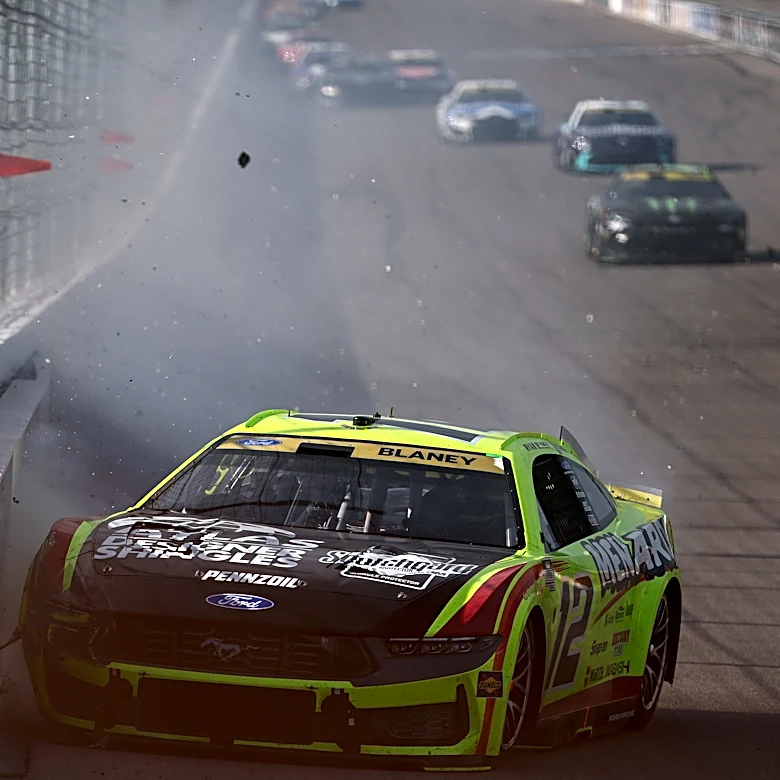 Ryan Blaney knocked out of NASCAR Gateway race after brake failure