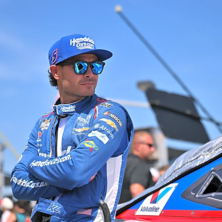 Who won NASCAR Gateway race? Winner is Kyle Larson, plus full results