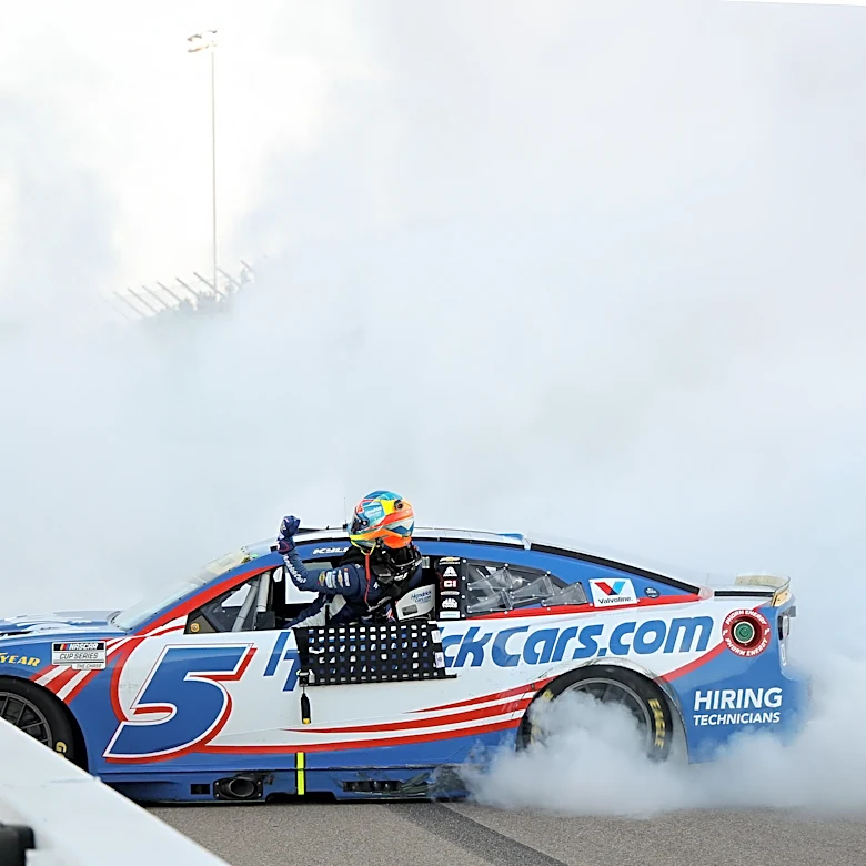 NASCAR Bristol predictions 2026, expert picks for Bass Pro Shops Night Race