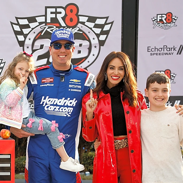 Samantha Busch gives poignant speech honoring Kyle Busch before NASCAR Bristol night race
