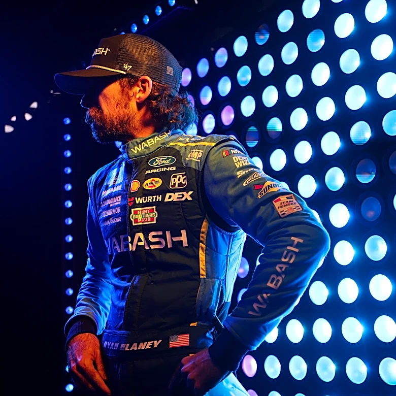 Ryan Blaney crashes after Carson Hocevar contact late in NASCAR Bristol night race