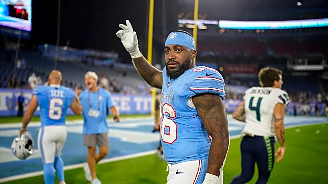 See Titans RB Julius Chestnut wearing Halloween costume before Eagles game