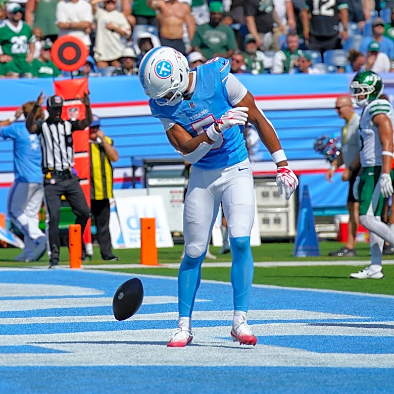 Titans vs Eagles winners, losers as Elic Ayomanor emerges as big-play WR, defense crumbles late