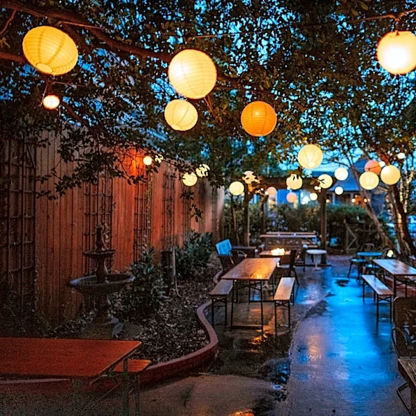 Best Nashville bars for cozy fall drinks as autumn arrives