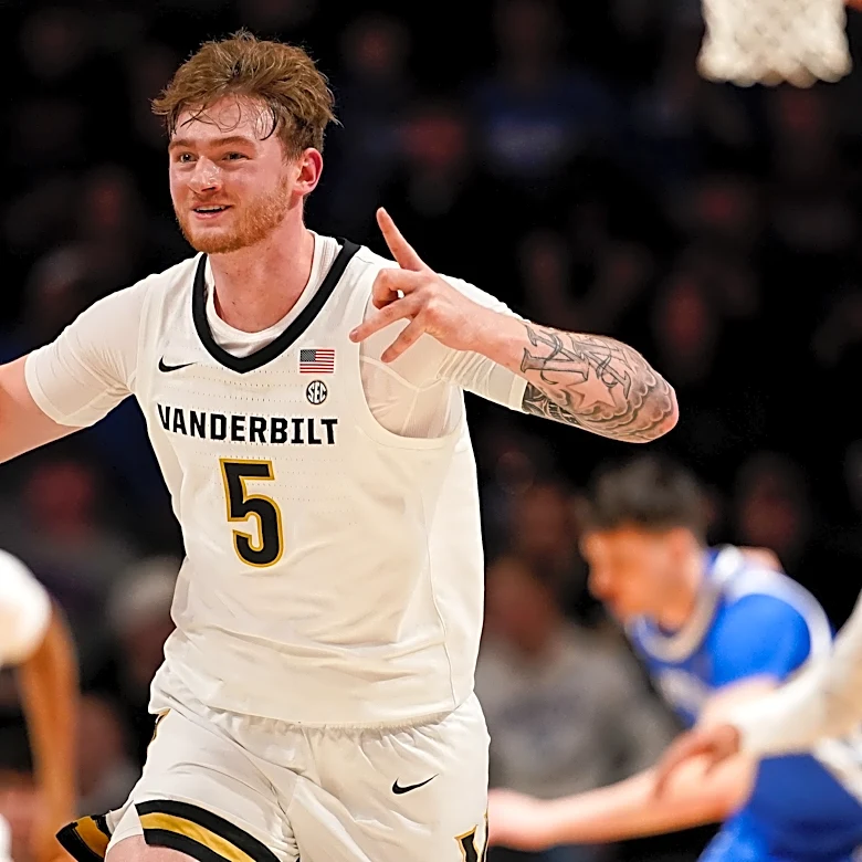 Tyler Nickel signs with New York Knicks, closing door on Vanderbilt basketball return