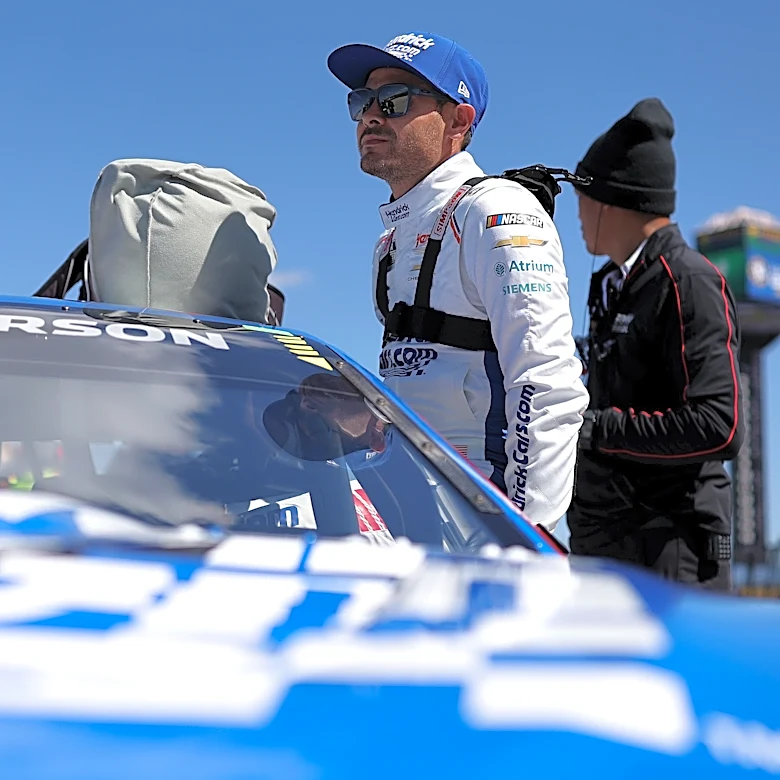 NASCAR Cup Series Kansas race live updates, highlights, leaderboard for Hollywood Casino 400
