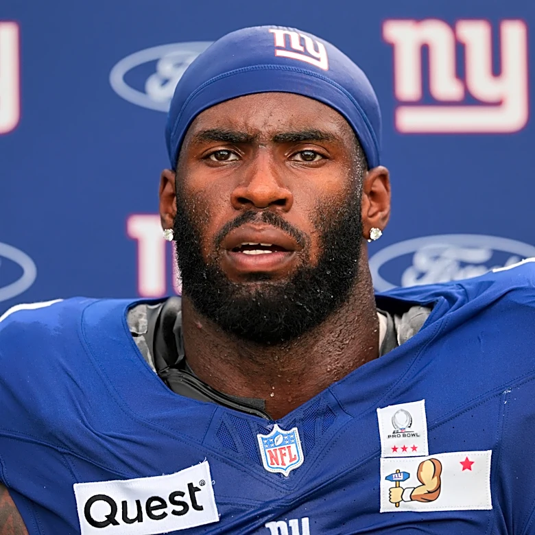 Brian Burns injury update: Giants Pro Bowl DE leaves game with knee injury