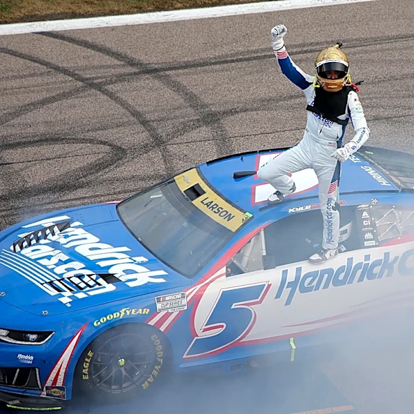 NASCAR Cup Series Charlotte race live updates, highlights, leaderboard for Bank of America 400