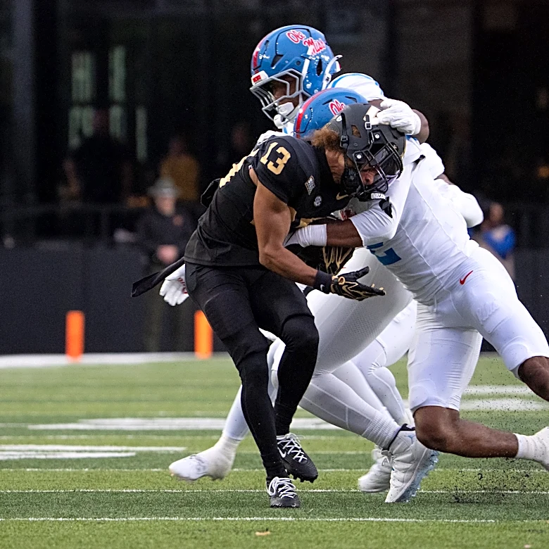 Vanderbilt football WR arrested on assault, identity theft charges