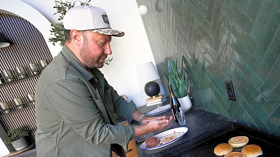 'Serial Griller' TV show showcases Nashville and the Hemingway Burger