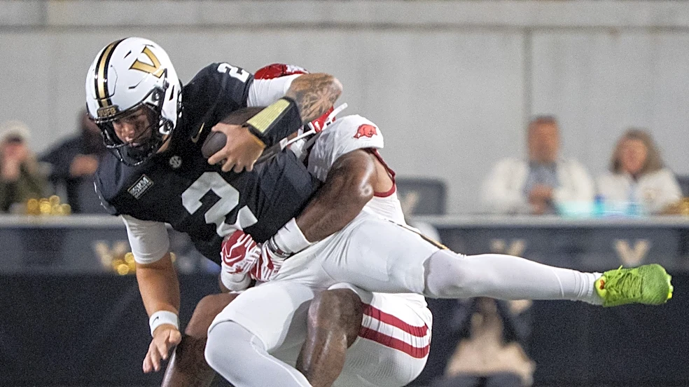 Grading quarterback Jared Curtis in Vanderbilt football's loss to Arkansas