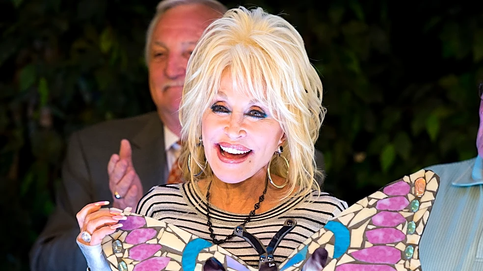 What Dolly Parton can teach politicians about leadership | Opinion