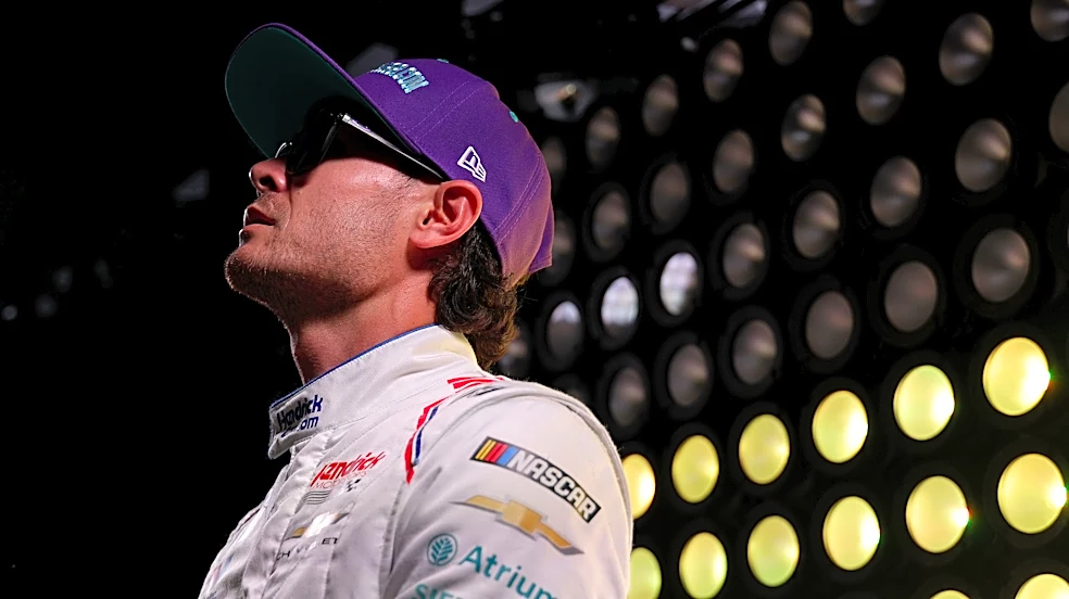 What channel is the NASCAR Phoenix race on today? Time, TV schedule for Freeway Insurance 500