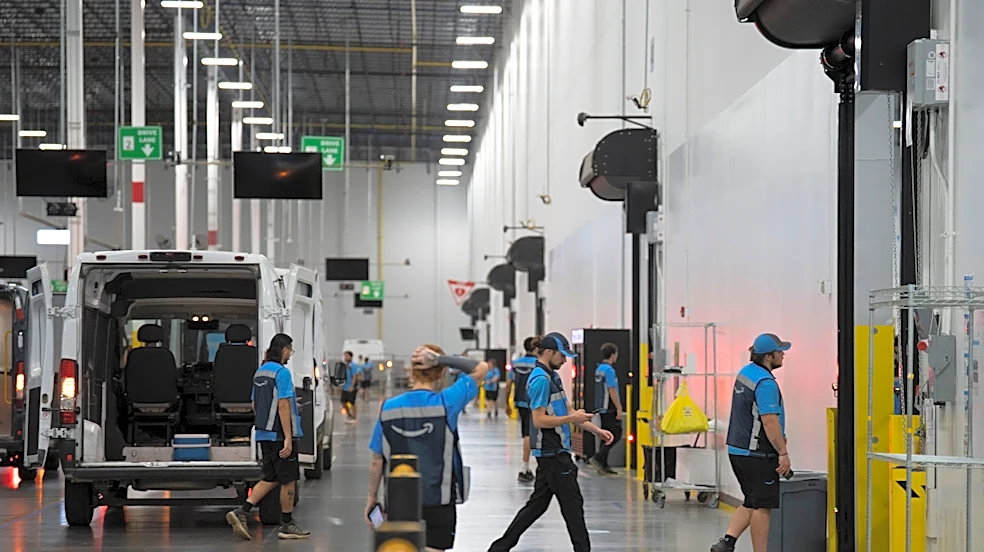 Rising Amazon demand brings 14,000 seasonal jobs to Tennessee