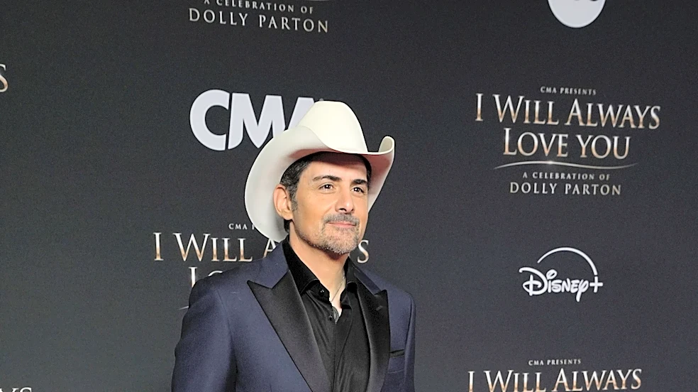 Watch Brad Paisley and Sierra Hull sing emotional Dolly Parton tribute