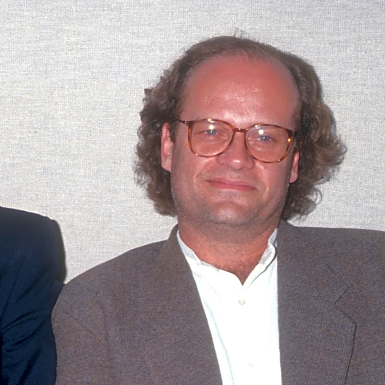 John Mahoney & Kelsey Grammer's Age Gap On Frasier Might Throw You Off