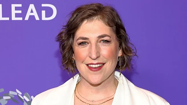 Mayim Bialik Makes The Transition To Gray Hair Look So Chic