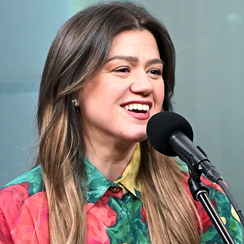 Leaving At The Top: How Kelly Clarkson Beat The Daytime Curse That Broke Ellen