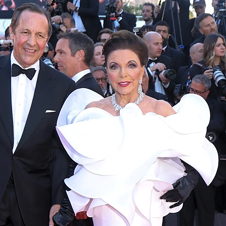 Unbothered '80s Icon Joan Collins Has A Sizeable Age Gap With Her Husband
