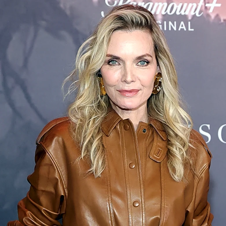 Michelle Pfeiffer's No-Makeup Selfie Receives Overwhelming Response