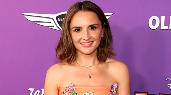 Hallmark's Rachael Leigh Cook Moved On Quickly After Her Divorce From Daniel Gillies